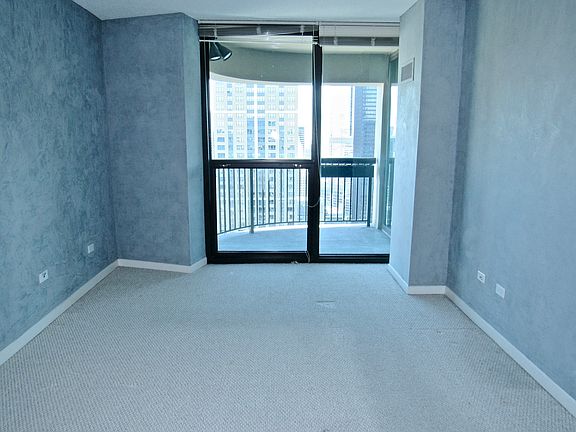2nd image of 400 N La Salle Dr APT 4404