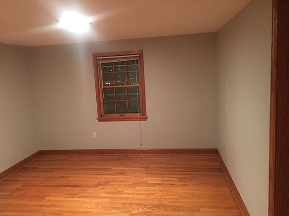 3rd image of 6370 Chesapeake Blvd APT B