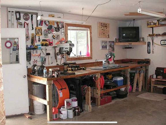 5th image of 5915 Mackinaw Rd