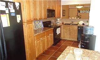 2nd image of 2564 Albion Ave