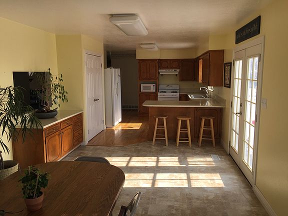 Dining Room/Kitchen