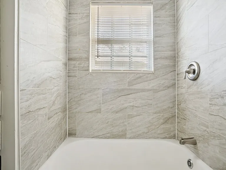Sycamore Creek Apartments — Photo 7