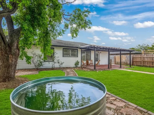 1412 W 10th St, Freeport, TX 77541