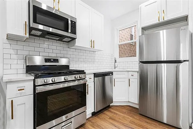 Building Photo - 33 Stagg St #2