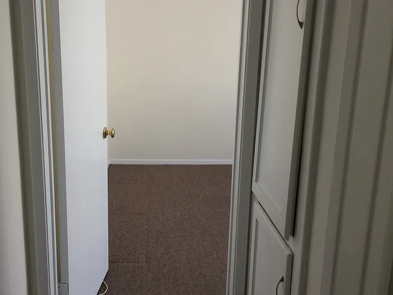 1148-1156 W Valencia Dr — Photo 11