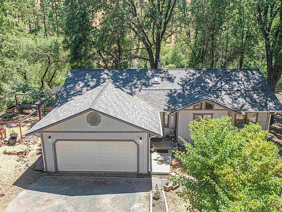 2nd image of 19955 Deerbrush Ct