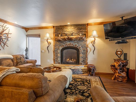 5th image of 221 Canyon Blvd #137