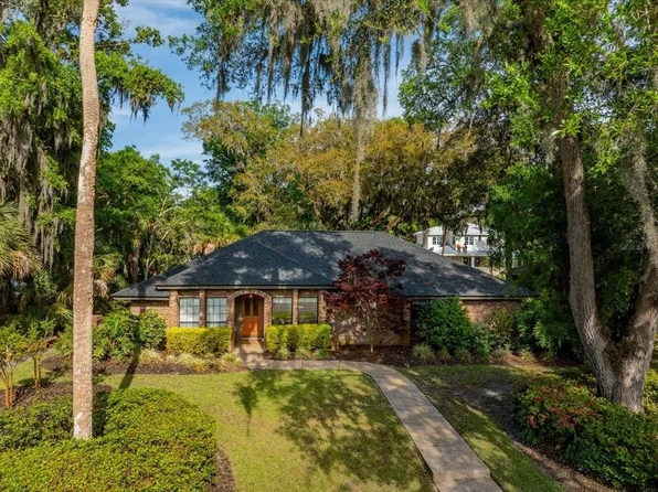 1201 Trailwood Dr, Neptune Beach, FL 32266