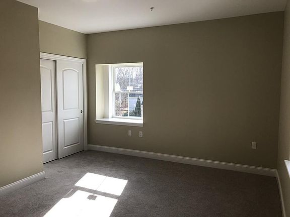 4th image of 4 Mayflower Ave #B-201