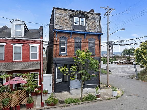 2nd image of 23 Seneca St