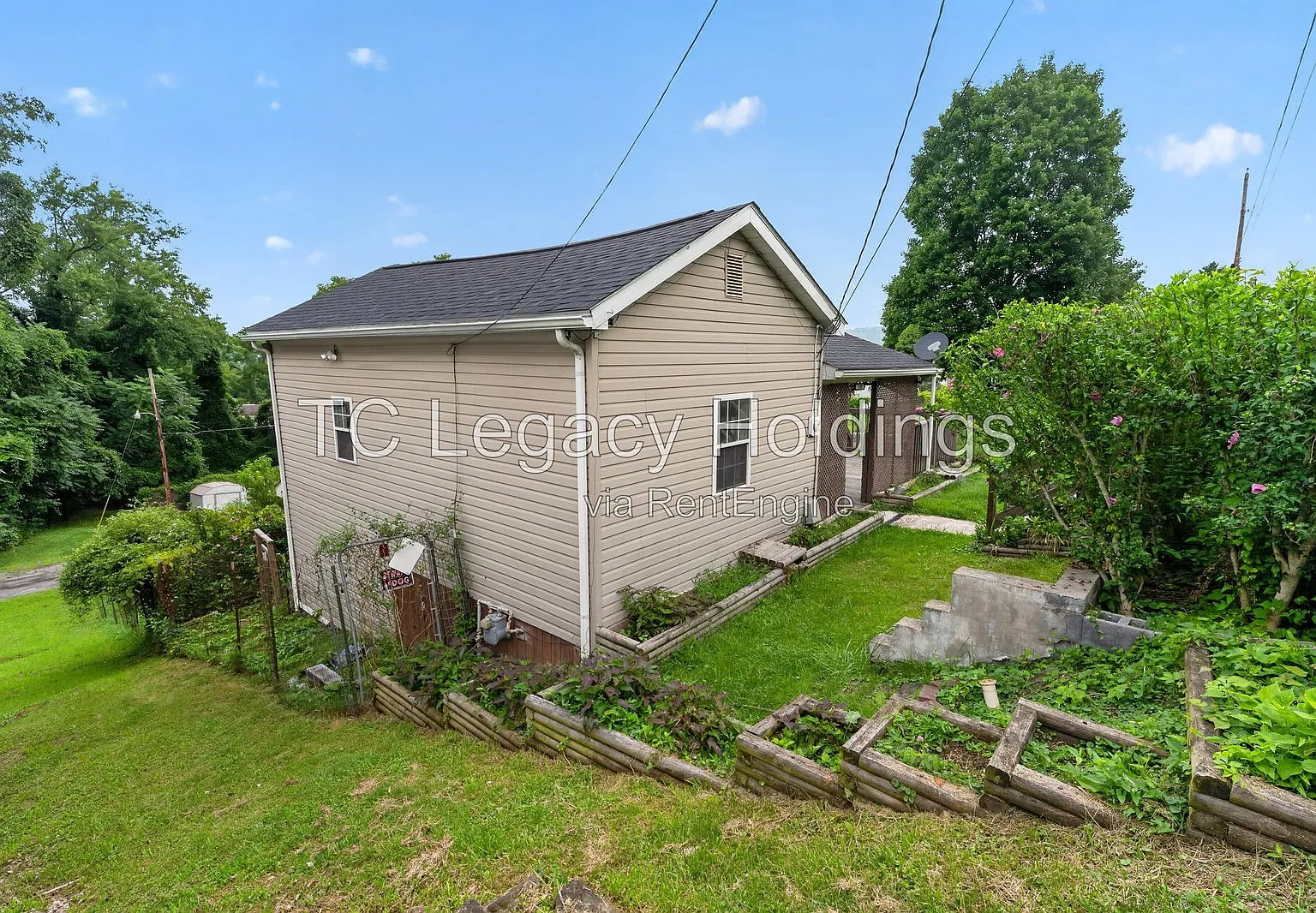 2 bed, 1.0 bath, 748 sqft, $1,150 — Photo 4