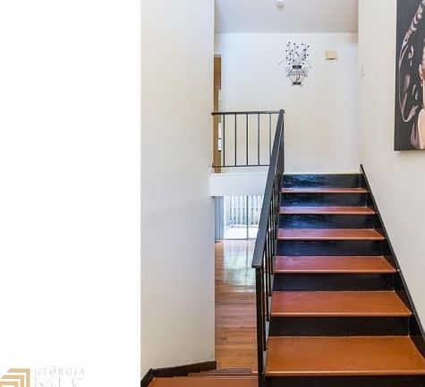 4th image of 2523 Bradford Sq NE #0