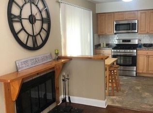 1365 N Whispering Springs Cir, Palatine, IL 60074