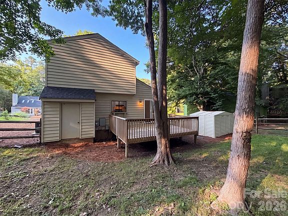 5th image of 2427 Brook Canyon Dr