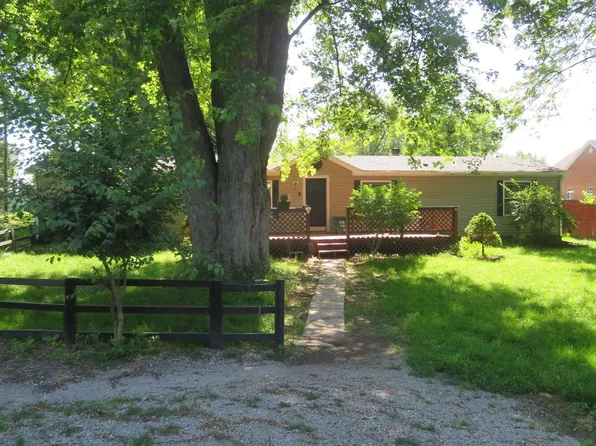 305 N Davis St, Walton, IN 46994