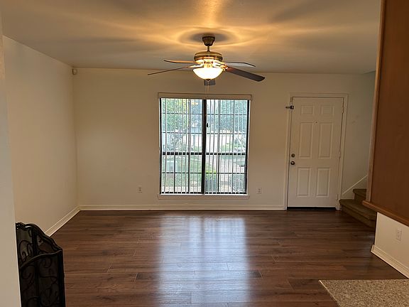 4th image of 230 Settlers Park Dr