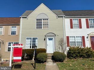 6570 Lochleigh Ct, Alexandria, VA 22315