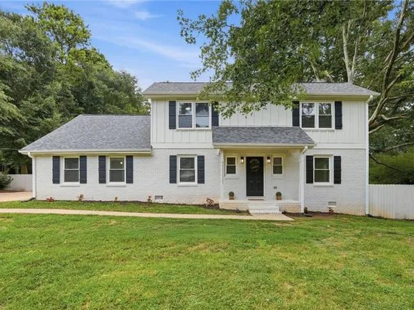 5139 Merry Ln, Gainesville, GA 30504