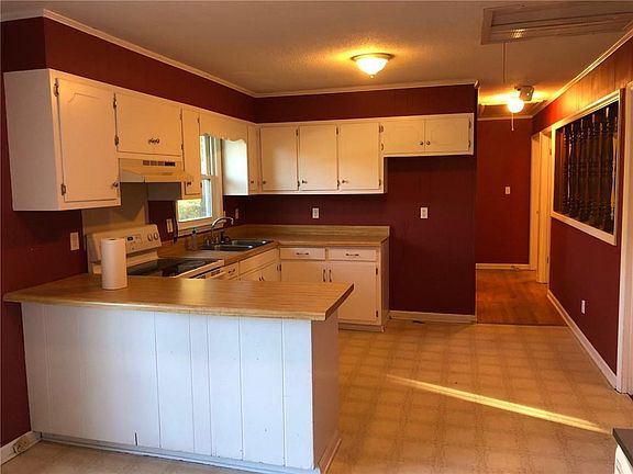4th image of 610 2nd St
