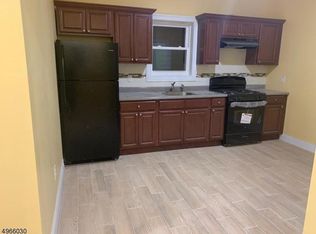 484 Avon Ave FLOOR 3, Newark, NJ 07108