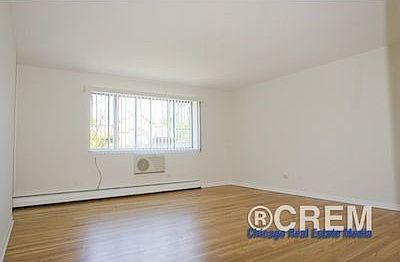 3rd image of 1441 W Howard St APT 301