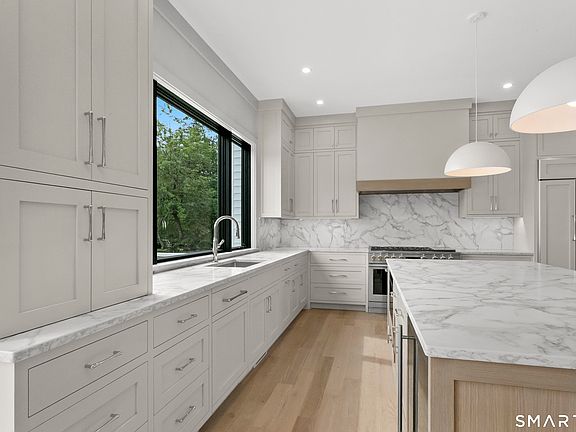 4th image of 110 porters hill Road