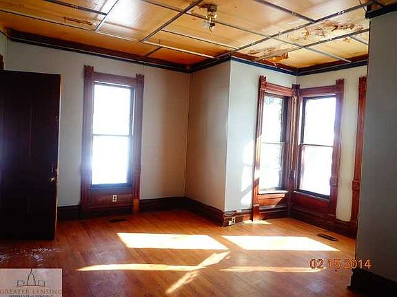 5th image of 225 N Main St