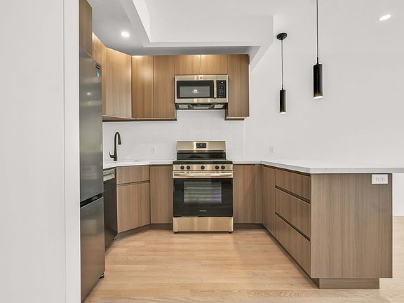 3rd image of 14-09 31st Ave #3A