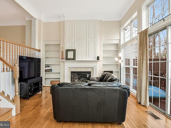 4th image of 7726 Heritage Woods Way