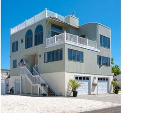 21 W 30th St, Brant Beach, NJ 08008