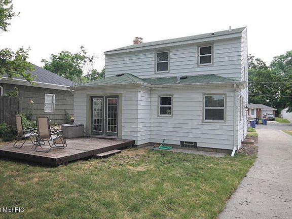 5th image of 2539 Martin Ave SE