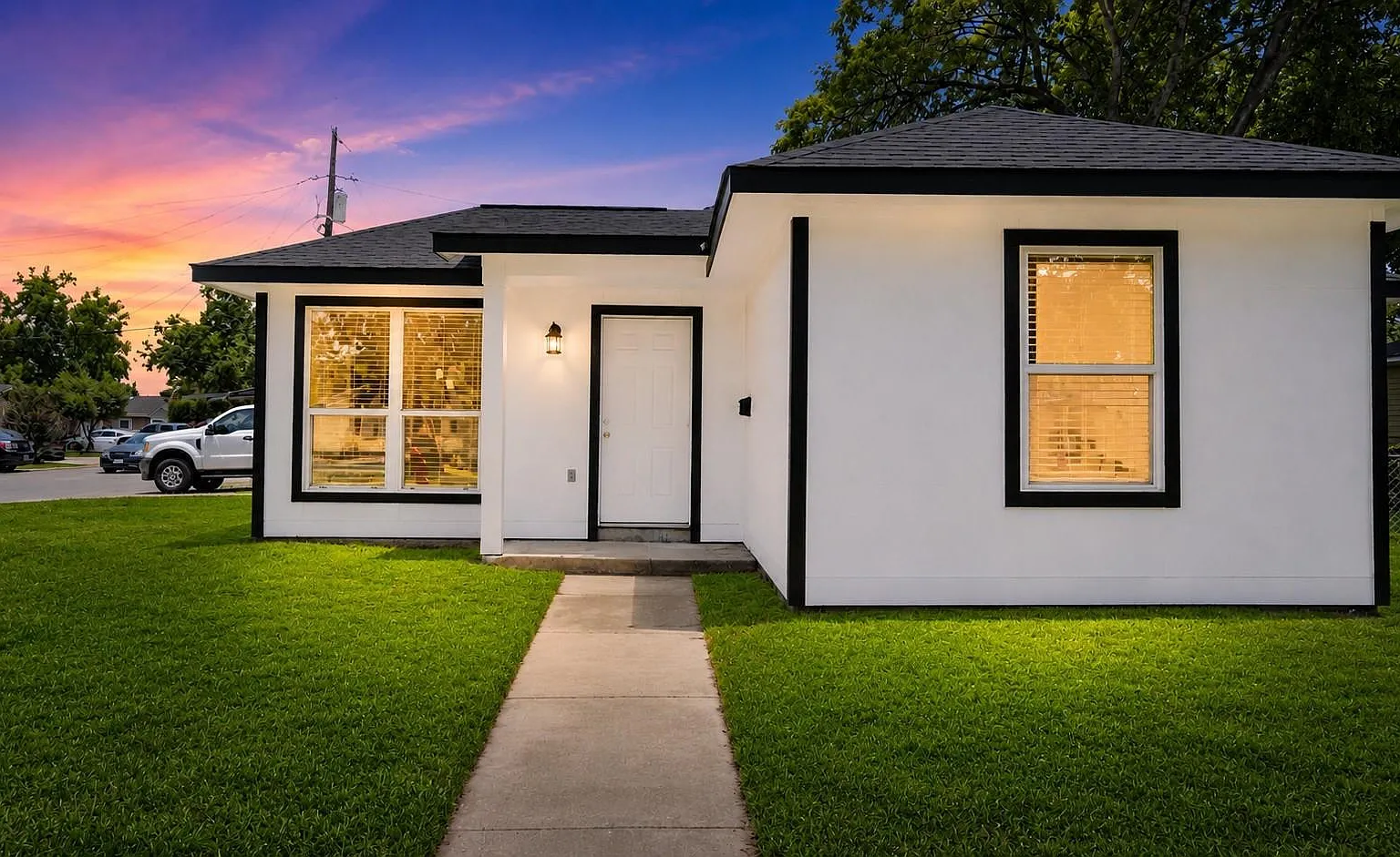 3 bed, 1.0 bath, 1450 sqft, $1,850 — Photo 1