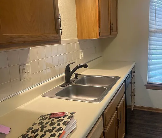 712 SW 36th Street Ter — Photo 5