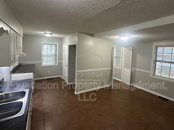 5th image of 3623 Arsenal St
