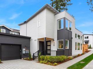 436 10th Ave #B, Kirkland, WA 98033