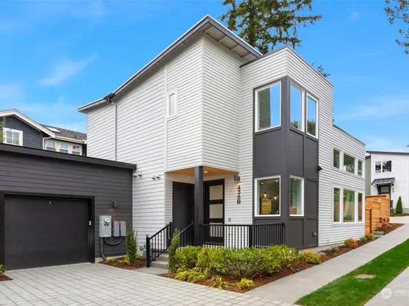 436 10th Avenue #B, Kirkland, WA 98033