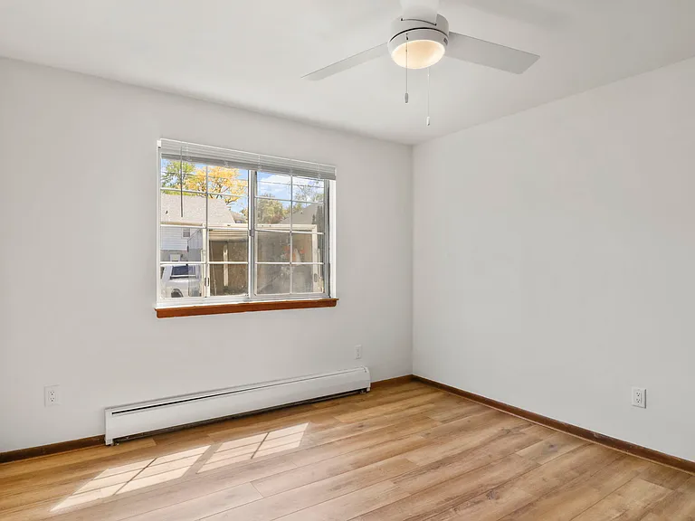 526 W Franklin St #4 — Photo 9