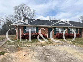 231 Shoally Park Ct, Boiling Springs, SC 29316
