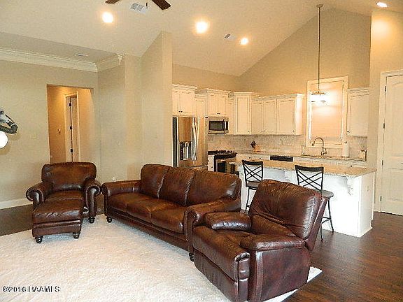 3rd image of 201 Bourdette Dr
