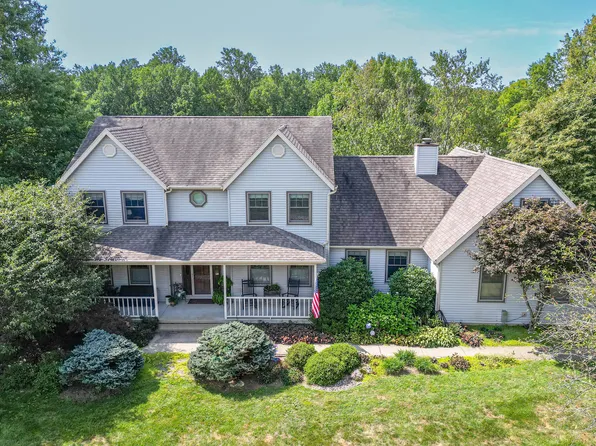 8327 S Strain Ridge Rd, Bloomington, IN 47401