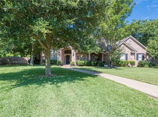 381 Elm Grove Cir, Mc Gregor, TX 76657