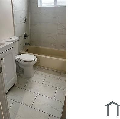 5th image of 580 NE 127th St APT 27