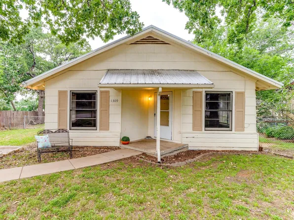 1309 N Elm St, Weatherford, TX 76086