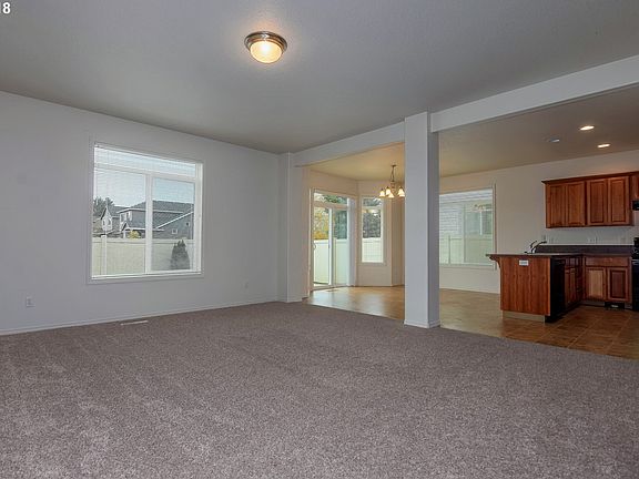 5th image of 10211 NE 116th Ct