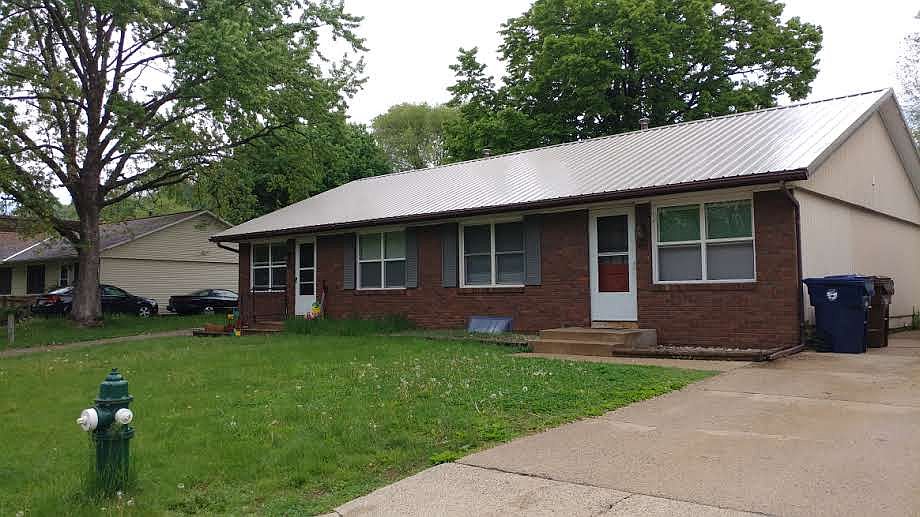 1st image of 208 17th Ave N #208