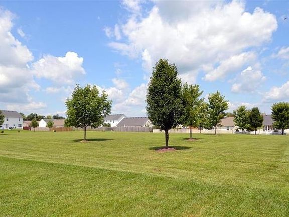 4th image of 545 Leverton Pl