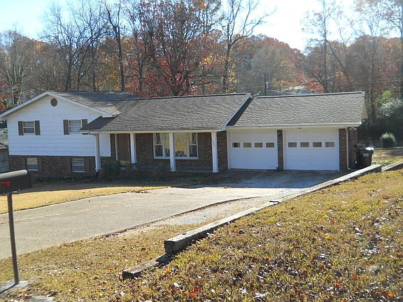 4th image of 4805 Montcrest Dr
