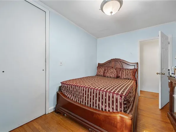 1642 East 45th Street image 13 of 25