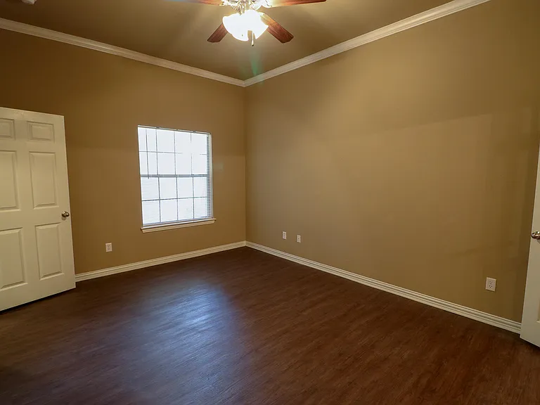 3001 Breton St — Photo 12