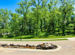 2820 S Morningway Dr, Springfield, MO 65804